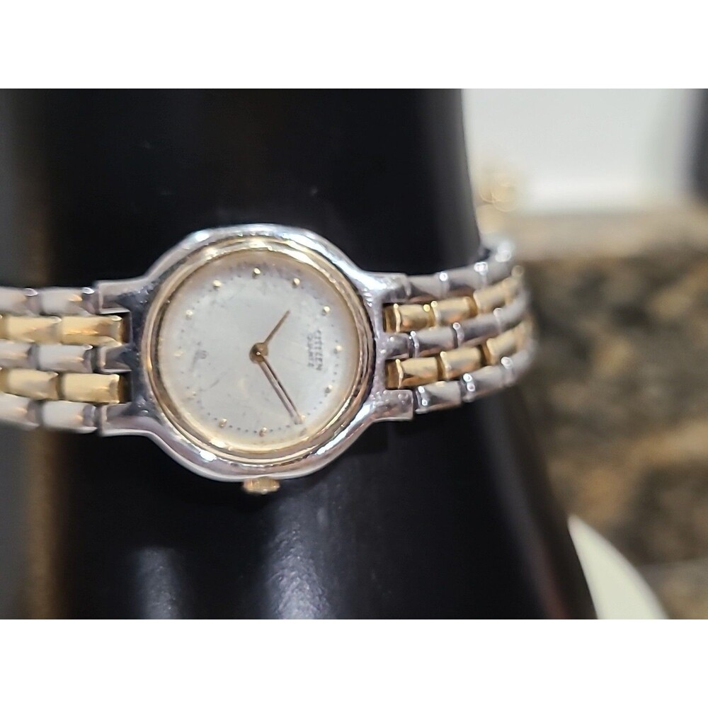 Citizen Quartz Silver Gold Tone Women Vintage Bracelet Watch 2250-899415